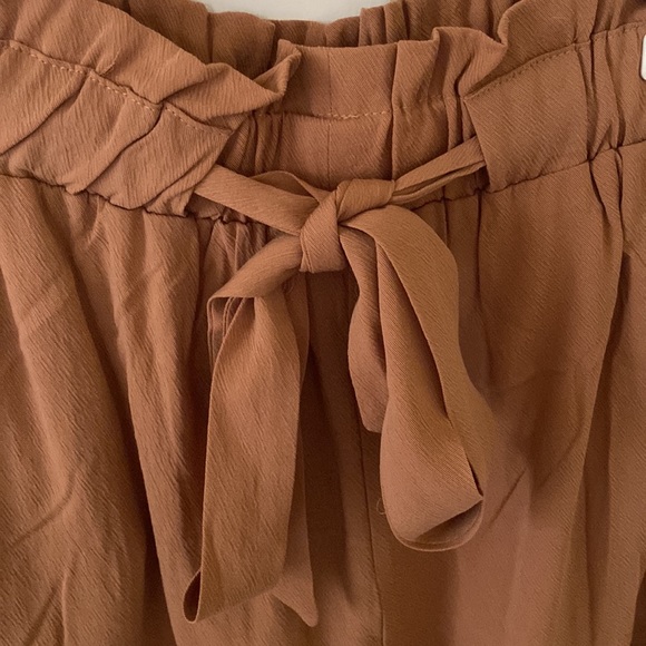 Pink Lily high waisted paper bag shorts - Picture 3 of 3